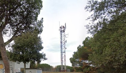 Taradell - Un estudi de la Diputació constata que les emissions de les antenes vora Les Pinediques són correctes