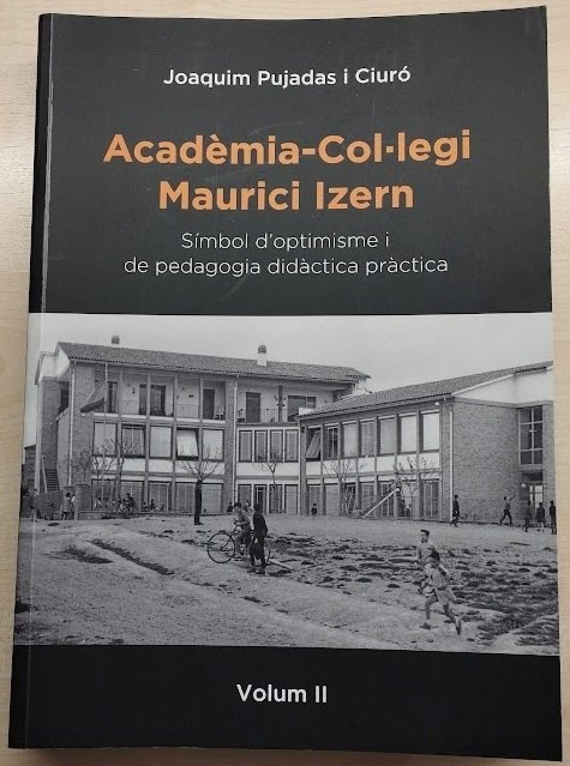 Acadèmia Maurici Llibre izern (2)