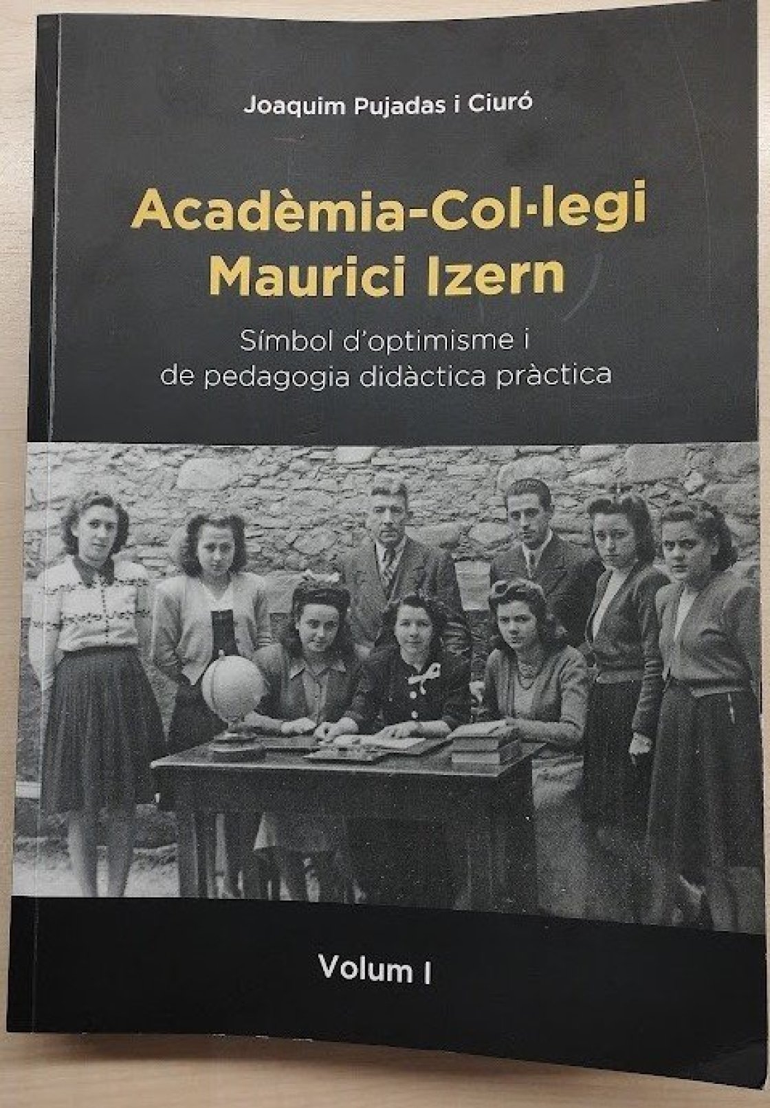 Acadèmia Maurici Llibre izern (1)