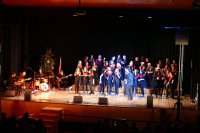 Actuació de Tastet de Gospel l’1 de gener de 2018 a l’escenari de Can Costa. AFT | Laia Miralpeix