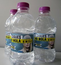 Ampolles-daigua_A-cegues-no-mola-1b1.jpg Ampolles-daigua_A-cegues-no-mola-1b1.jpg