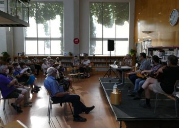 VÍDEO. Presentació del llibre 'Sargint la xarxa', de Maria Sellés VÍDEO. Presentació del llibre 'Sargint la xarxa', de Maria Sellés