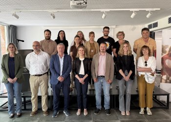 15 anys trencant tòpics per acostar el fet migratori al jovent amb el projecte Perfils 15 anys trencant tòpics per acostar el fet migratori al jovent amb el projecte Perfils