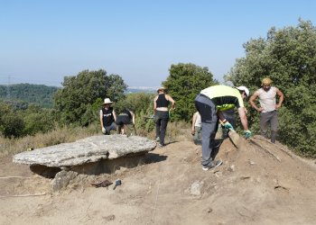 Una intervenció arqueològica estudiarà l'estat del dolmen de Gasala abans de la seva restauració Una intervenció arqueològica estudiarà l'estat del dolmen de Gasala abans de la seva restauració