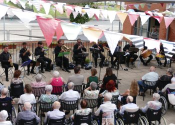 FOTOS. Tercer dia de Festa Major: Serenates, concert i ball amb l'orquestra Venus i torneig de Punxats FOTOS. Tercer dia de Festa Major: Serenates, concert i ball amb l'orquestra Venus i torneig de Punxats