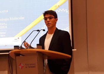 Dos alumnes de l'Institut de Taradell premiats per la UVic pel seu treball de recerca