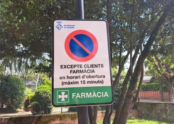 Taradell habilita aparcaments de curta durada per facilitar la compra a les farmàcies Taradell habilita aparcaments de curta durada per facilitar la compra a les farmàcies