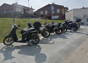 Nou aparcament per a motos a l'Institut de Taradell