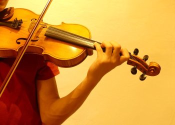 #JoEmQuedoACasa: L'escola de música proposa tocar 'L'himne de l'alegria' al balcó #JoEmQuedoACasa: L'escola de música proposa tocar 'L'himne de l'alegria' al balcó