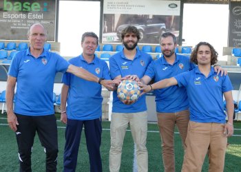 Jordi Pladevall i Gerard Bobé agafen les regnes del primer equip de la UD Taradell