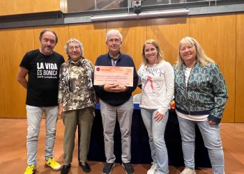 ÀUDIO i FOTOS. Donatiu de 700 euros de L'Envelat a l'Associació de Familiars i Malalts d'Alzheimer d'Osona ÀUDIO i FOTOS. Donatiu de 700 euros de L'Envelat a l'Associació de Familiars i Malalts d'Alzheimer d'Osona