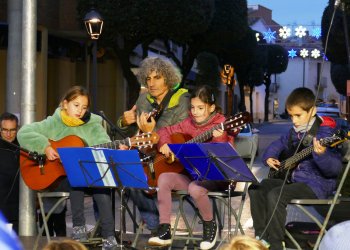 FOTOS. Arrenca la campanya de Nadal a Taradell, amb l'encesa dels llums