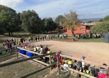 L'escola Sant Genís i Santa Agnès realitza la 14a Caminada Intergeneracional