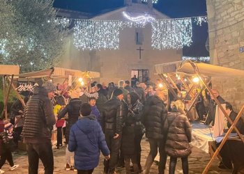 La 48a Fira de Santa Llúcia omple Taradell d’activitats i tradició aquest cap de setmana La 48a Fira de Santa Llúcia omple Taradell d’activitats i tradició aquest cap de setmana