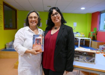 Laura Autonell guanya el 16è Premi L’Illa dels Llibres amb 'La llibreria de les hores mortes' Laura Autonell guanya el 16è Premi L’Illa dels Llibres amb 'La llibreria de les hores mortes'