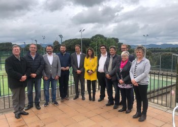 La consellera Budó visita instal·lacions esportives i culturals de Taradell