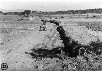 Obres d\'accés a la carretera de la Roca, entre els anys 1965 i 1966 (Arxiu Fotogràfic Taradell | Autor desconegut)