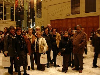 Els membres del Club de Lectura de la Biblioteca de Taradell al TNC l\'any 2008