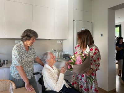 Taradell - Carme Noguera, veïna de Taradell, celebra els seus 111 anys
