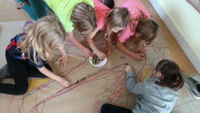 Taller familiar: 'Rares i diverses' amb Marta Esmarats Taller familiar: 'Rares i diverses' amb Marta Esmarats