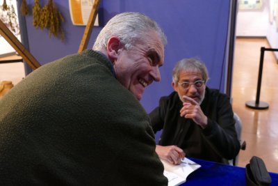 Taradell Negre 2023 signatura de llibres (1)
