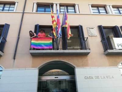 Bandera LGTBI 2019 _ Ràdio Taradell