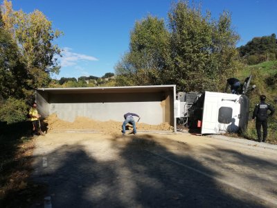 Camió bolcat _ Ràdio Taradell