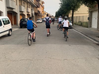 Estudiants de l’Institut visibilitzen l’ús de la bicicleta a Taradell