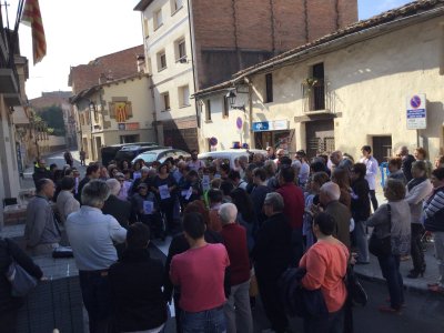 Concentració a davant de l’Ajuntament per demanar la llibertat de Sánchez i Cuixart