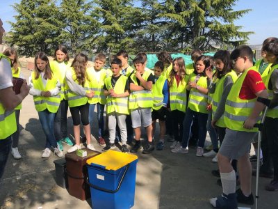 Projecte d'intercanvi cultural al voltant dels residus amb l'escola El Gurri Projecte d'intercanvi cultural al voltant dels residus amb l'escola El Gurri