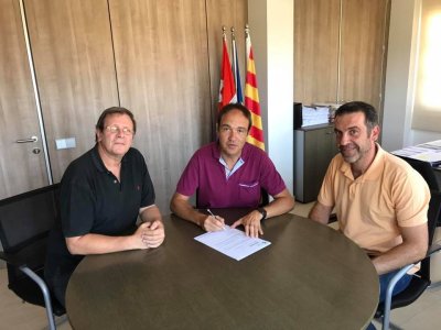 L’Ajuntament de Taradell signa el decret de suport al Referèndum de l’1 d’octubre