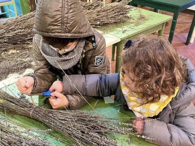 Aquest dissabte va tenir lloc el tradicional taller d'Atxes de Reis del Parc de les Olors de Taradell