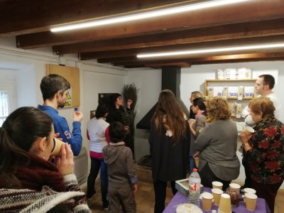 El Parc de les Olors celebra el primer taller mensual amb un ple absolut de places