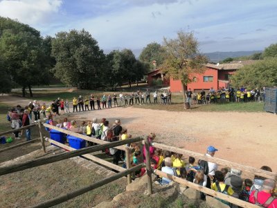 Escola Sant Genís   caminada intergeracional 2022 (1)