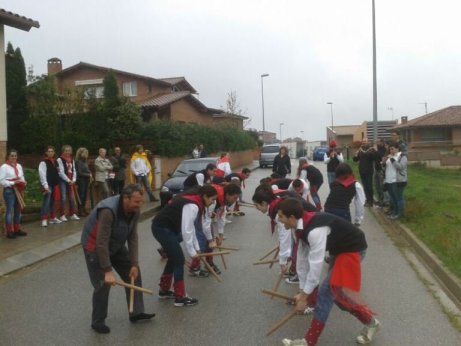 bastoners-Esbart-Sant-Genís-3.jpg bastoners-Esbart-Sant-Genís-3.jpg