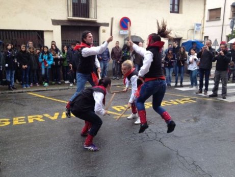 bastoners-Esbart-Sant-Genís-4.jpg bastoners-Esbart-Sant-Genís-4.jpg