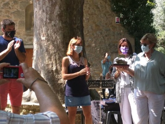 Taradell agraeix la donació d'una col·lecció de més de 400 càntirs Taradell agraeix la donació d'una col·lecció de més de 400 càntirs
