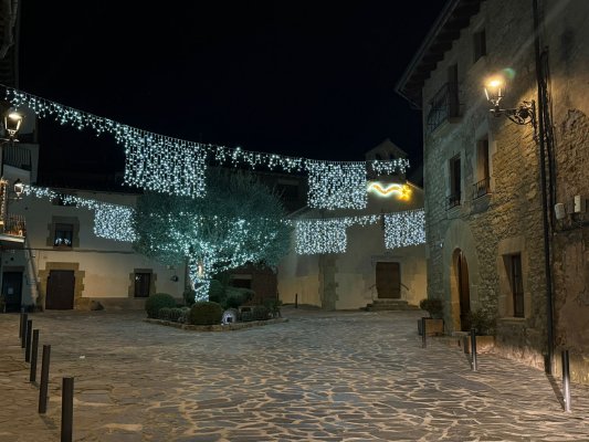 Taradell impulsa la campanya de Nadal per fomentar el comerç local Taradell impulsa la campanya de Nadal per fomentar el comerç local