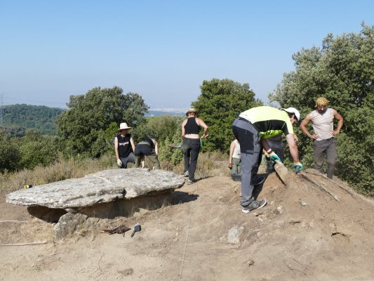 Una intervenció arqueològica estudiarà l'estat del dolmen de Gasala abans de la seva restauració Una intervenció arqueològica estudiarà l'estat del dolmen de Gasala abans de la seva restauració