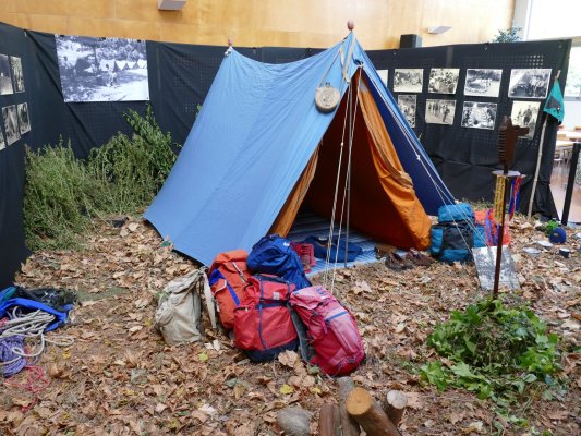 La Biblioteca acull una exposició sobre la història de l’Agrupament Escolta Rocaguinarda La Biblioteca acull una exposició sobre la història de l’Agrupament Escolta Rocaguinarda