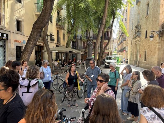 Un passeig pel Raval de 'La llibreria de les hores mortes' Un passeig pel Raval de 'La llibreria de les hores mortes'