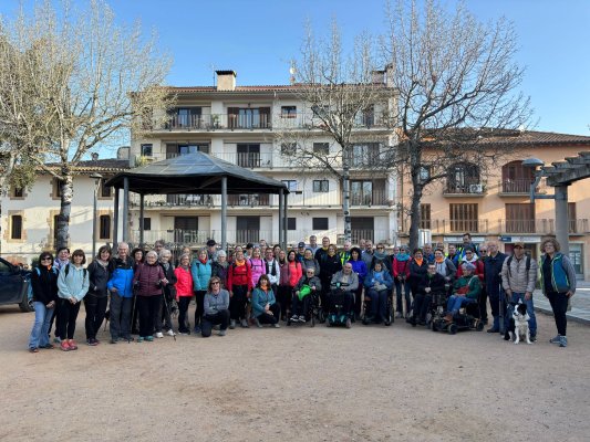 Bona participació a la caminada solidària per la recerca de l’Esclerosi Múltiple a Taradell Bona participació a la caminada solidària per la recerca de l’Esclerosi Múltiple a Taradell