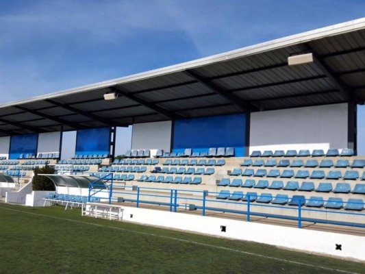 Es realitzen treballs de millora a les instal·lacions del camp de futbol. Es realitzen treballs de millora a les instal·lacions del camp de futbol.