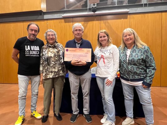 ÀUDIO i FOTOS. Donatiu de 700 euros de L'Envelat a l'Associació de Familiars i Malalts d'Alzheimer d'Osona ÀUDIO i FOTOS. Donatiu de 700 euros de L'Envelat a l'Associació de Familiars i Malalts d'Alzheimer d'Osona