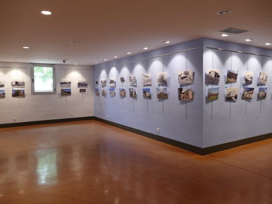 L'Arxiu Fotogràfic de Taradell presenta la segona part de l'exposició de fotografies sobres les cases de pagès del poble L'Arxiu Fotogràfic de Taradell presenta la segona part de l'exposició de fotografies sobres les cases de pagès del poble