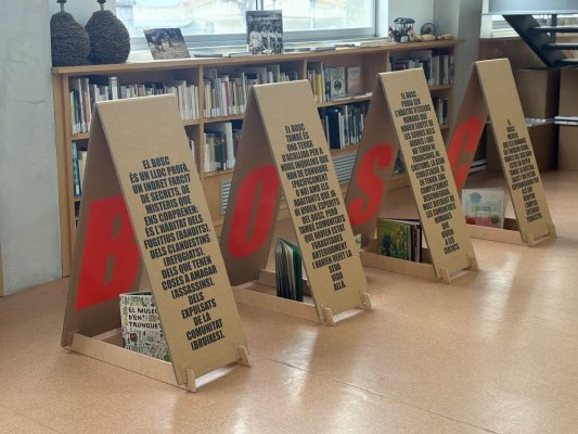 L’exposició ‘Dins del bosc’ convida a explorar la tradició oral L’exposició ‘Dins del bosc’ convida a explorar la tradició oral