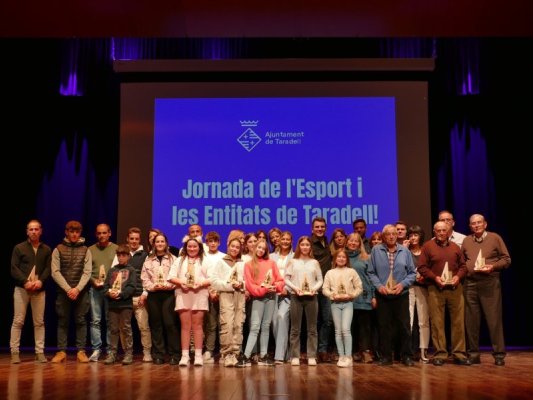 Taradell homenatjarà entitats i esportistes en les Jornades de l’Esport i les Entitats Taradell homenatjarà entitats i esportistes en les Jornades de l’Esport i les Entitats