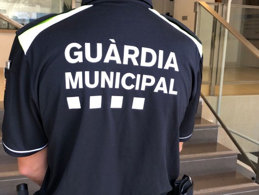 La Guàrdia Municipal estrena uniformitat La Guàrdia Municipal estrena uniformitat
