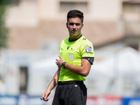 L'àrbitre taradellenc Marc Pujol, reconegut a la Nit de Campions de la FCF a Osona L'àrbitre taradellenc Marc Pujol, reconegut a la Nit de Campions de la FCF a Osona