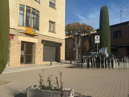 La Guàrdia Municipal frustra un atracament a la Joieria Marta Barfull i redueix el sospitós La Guàrdia Municipal frustra un atracament a la Joieria Marta Barfull i redueix el sospitós